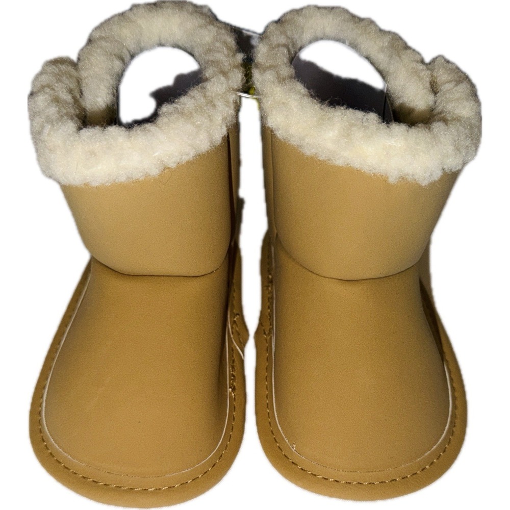 Carter's Child Of Mine Crib Shoes Baby's Size 3-6 Months Beige Boots Booties NEW